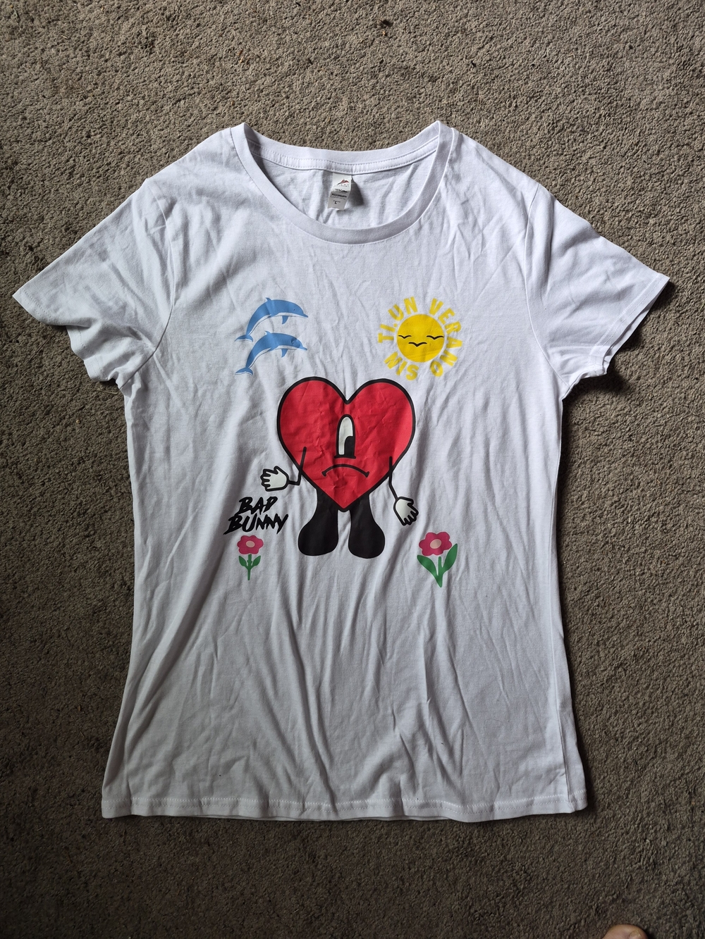 Bad Bunny Heart Graphic Tee T Shirt Red Heart Sun Size Large - Picture 2 of 5